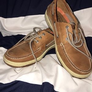 Brown sperrys